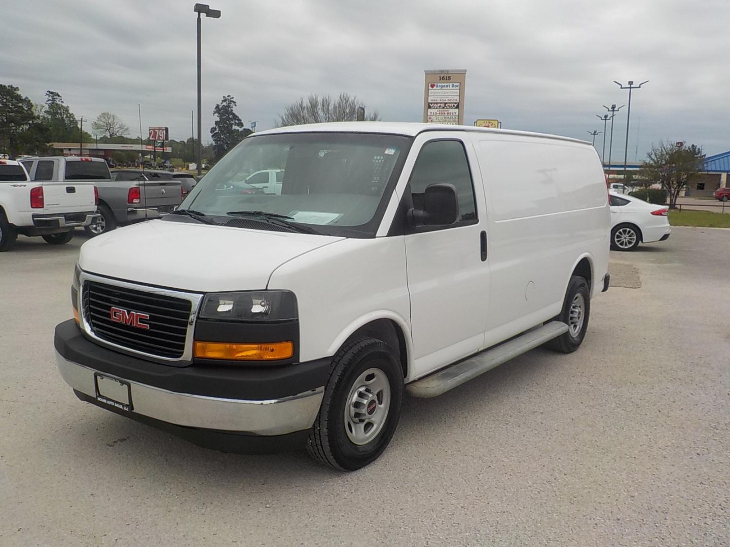 2017 White /Gray GMC Savana (1GTW7AFF8H1) with an 4.8L V8 engine, Automatic transmission, located at 1617 W Church Street, Livingston, TX, 77351, (936) 327-3600, 30.710995, -94.951157 - Hard to find work van here! This is a great value for somebody looking for a cargo van! Extremely clean for what it is! - Photo#3